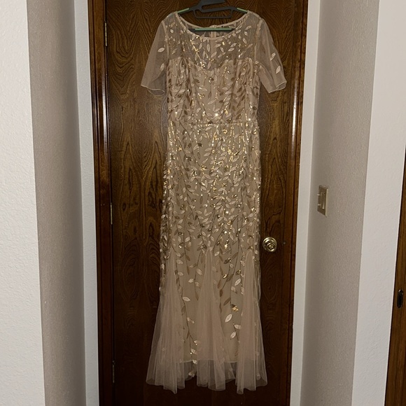 Ever Pretty Ivy Floral Sequin Maxi Fishtail Tulle Prom Dress with Short Sleeve - Picture 3 of 16